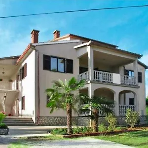 https://guesthouse-pierina.in-istria.net